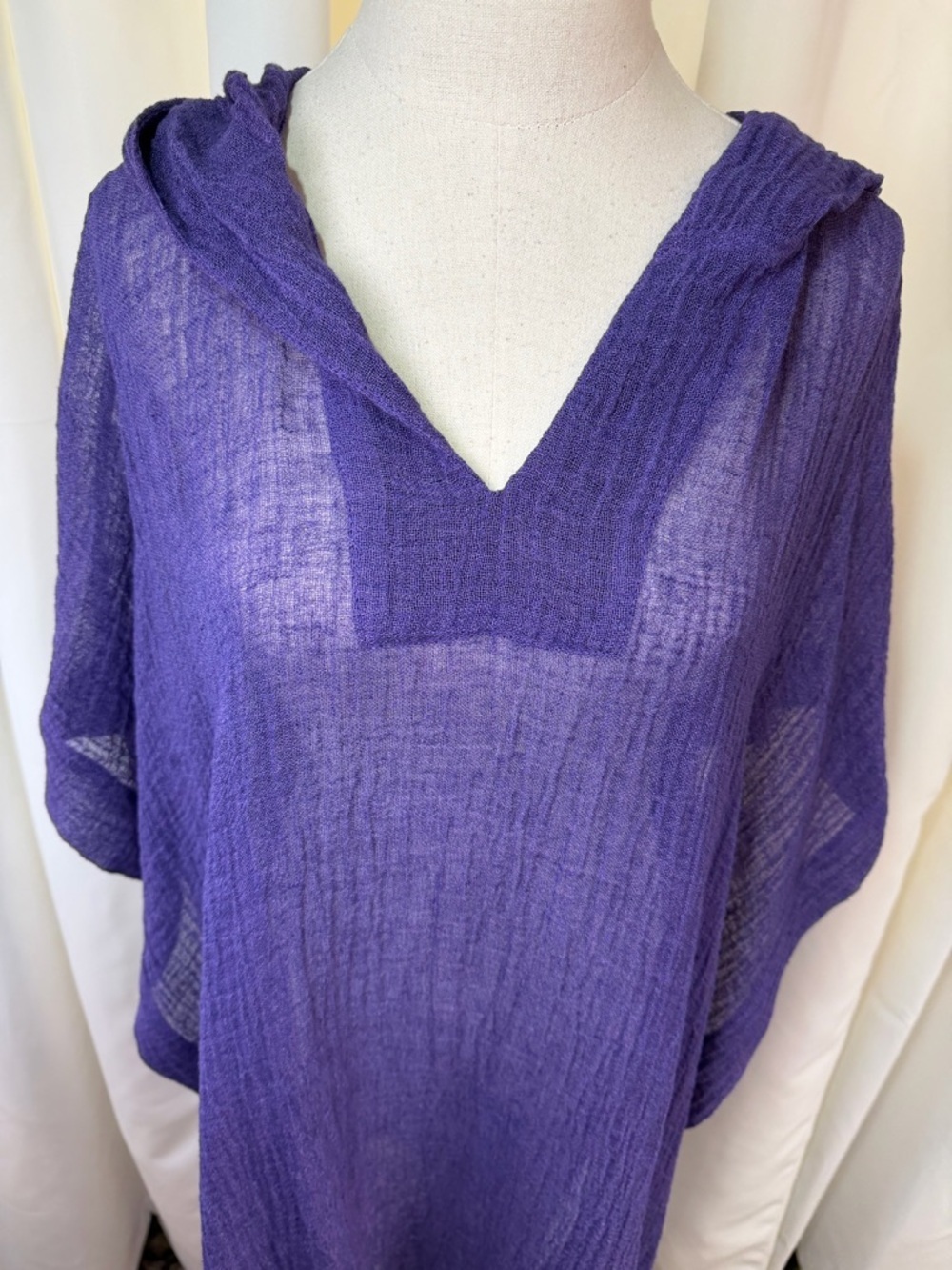 NWT Lisa Marie Fernandez ‘Oversized Crinkled Linen-Blend Gauze Poncho’ in Purple - Picture 2 of 16